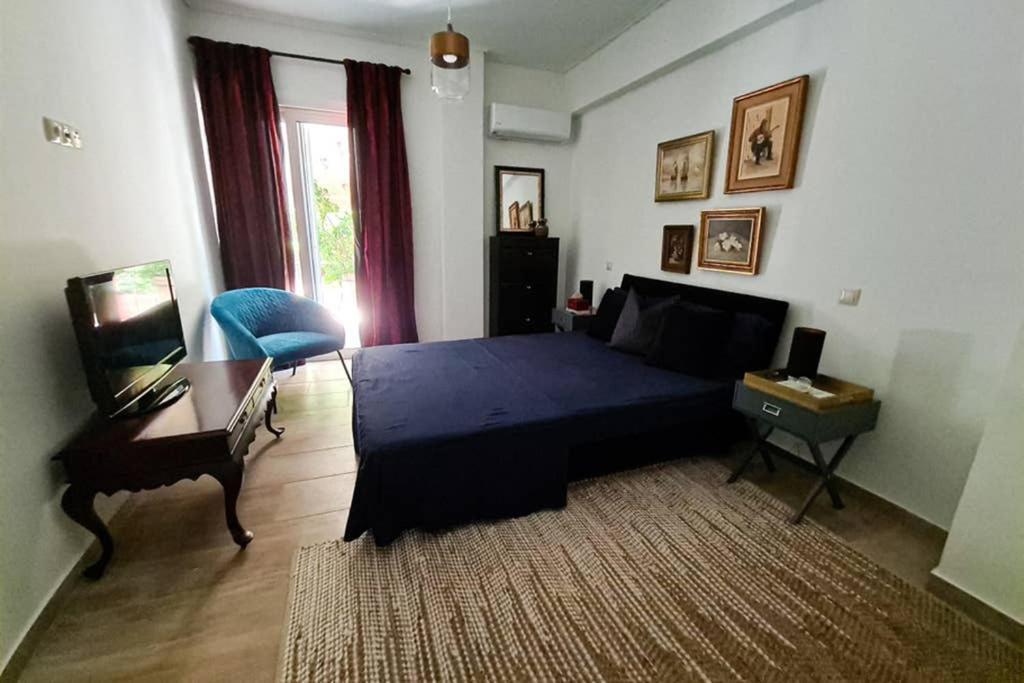 Modern Apt In The Heart Of Glyfada - Literally!! Athens Exterior photo